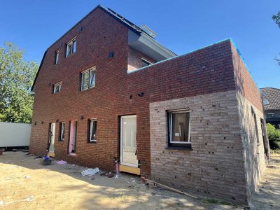 Gut und günstig! Neubau Maisonettewohnung mit großer Dachterrasse! WBS erforderlich!