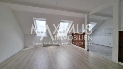 Erstbezug nach hochwertiger Modernisierung - stylische 2,5-Raum Wohnung mit Balkon