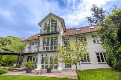Extravagante große Architektenvilla Traumlage Traumblick in die Natur Paradiesgarten extra Wohnung