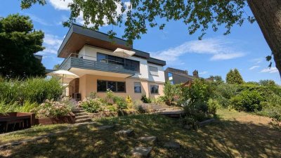 Modernes Wohnerlebnis mit Stil – Großzügiges Einfamilienhaus & Traumgarten in Mainstockheim!