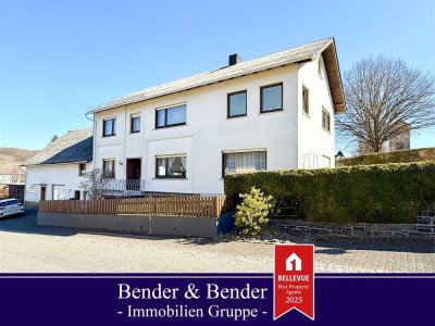 Viel Potential: Großes Wohnhaus mit ehem. Ladenlokal -  Wohnen oder als Anlage! Bis zu 4 WE möglich!