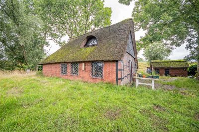 Reserviert! Reetdachhaus mit großzügigem Grundstück und ländlichem Flair – Ihr neues Zuhause in ruhi