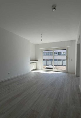 Vollständig kernsanierte 3,5-Zimmer-Wohnung mit großer Terrasse in Duisburg-Alt-Homberg