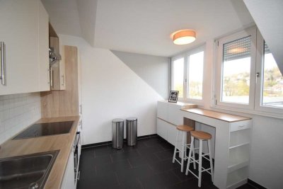 Stilvolle Maisonettewohnung mit Dachterrasse, Aufzug und Stellplatz !