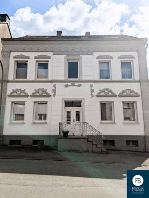 Charmantes Wohnhaus mit Altbaufassade im Herzen von Neheim