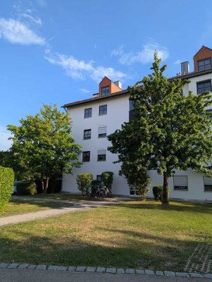 Helle 2-Zimmer-Wohnung mit Balkon in ruhiger Südlage – komplett möbliert