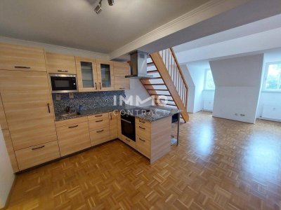 Moderne, sehr helle Loft-Wohnung im Schloss Traunegg, ein Platz zum Träumen!