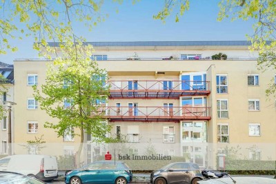 Helle 2-Zimmer-Wohnung mit Balkon in Adlershof