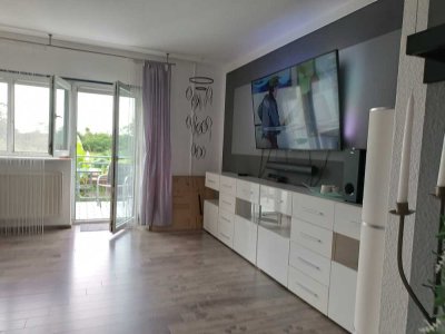 Ansprechende und gepflegte 2 Zimmer Maisonetten Wohnung ruhig am Feldrand gelegenin Neuhofen