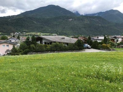 Vollmöbliertes Einfamilienhaus mit Terrasse &amp; kleinem Garten