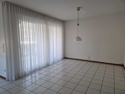 Leichlingen-Kirchstr. - großzügige 2-Zimmer-Stadtwohnung.