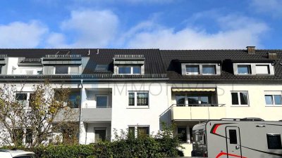 Bezugsfrei! 2,5-Zimmer-Wohnung mit zusätzlicher Mansarde, Stellplatz, 2 Abstellräumen!