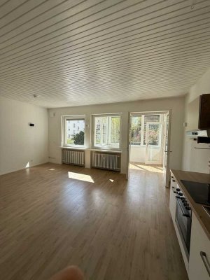 Tolle 2- Raum Wohnung in Innenstadtlage mit großem Garten