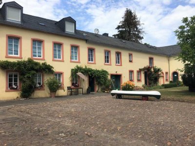 Stilvolle Maisonettewohnung im historischen Abteihof - naturnah und ruhig gelegen