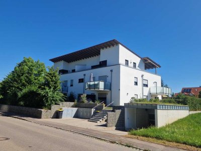 Stilvolle, neuwertige 2,5-Zimmer-Wohnung mit gehobener Innenausstattung mit Balkon in Wolnzach