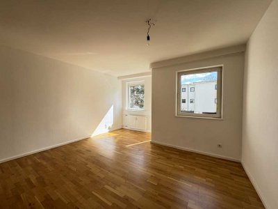 Befristete 1-Zi Wohnung mit Balkon und EBK in Berlin-Zehlendorf