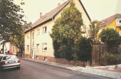 Attraktive Kapitalanlage in Bad Honnef: Mehrfamilienhaus mit 5 Wohneinheiten