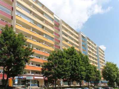 1-Raum-Wohnung mit Küche, großem Balkon und Dusche