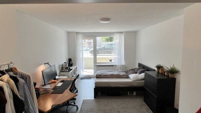 WG-Zimmer in 3er-WG mit Küche, zwei Bädern und Terrasse