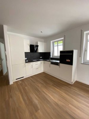 Wunderschöne neuwertige 3-Zimmer-Wohnung mit tollem Balkon in sehr guter Lage in Leipheim.