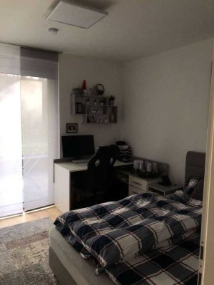 Attraktive und gepflegte 2-Raum-Wohnung mit Einbauküche in Eisenberg (Pfalz)