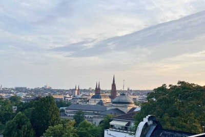 Unvergleichlich geschmackvolle Penthouse-Maisonette mit Aufzug und Kurhausblick
