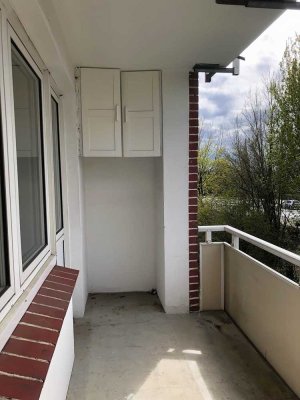Schöne helle 3 ZKB-Wohnung im Grünen, mit Balkon