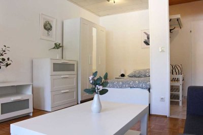 HEGERICH: Modern möblierte, helle 1-Zimmer-Wohnung mit Loggia in der Fürther Südstadt!