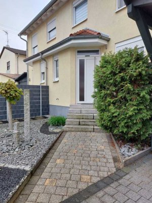 Provisionsfreies und gepflegtes Haus