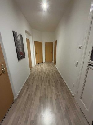 Attraktive 3-Zimmer-Wohnung (teilmöbliert) mit Balkon – ca. 70 m² – 1. Etage