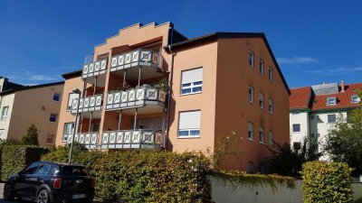 Helle 3-Zimmer-Wohnung mit Balkon, Aufzug & Tiefgarage