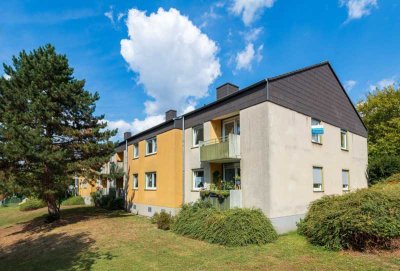 Hier können Sie Ihren Ruhestand genießen: renovierte 2-Zimmer-Wohnung (WBS für Senioren erforderlich