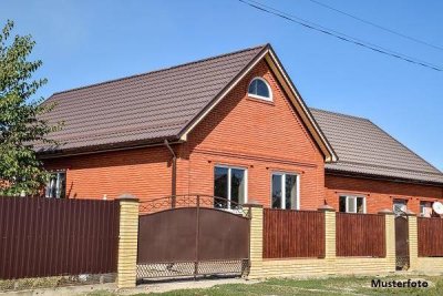 Gepflegtes Einfamilienhaus in zentraler Lage mit schönem Fernblick