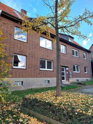 Hübsche EG-Wohnung in teilmodernisiertem Altbau zu vermieten