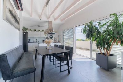 Modernes Penthouse mit Weitblick über Waldenburg, 5 Zimmern, Dachterrasse und Aufzug direkt in die W