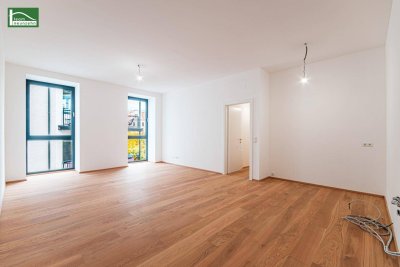 Jetzt einziehen: 4-Zimmer Wohnung mit moderner Ausstattung und Freifläche!