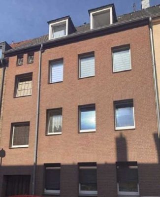 Gepflegte 3,5-Zimmer-Wohnung im 2. OG mit Einbauküche in Mülheim an der Ruhr