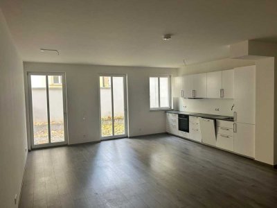 Schwabach ~ direkte Wohnlage an der Stadtmauer ~ Neubau ~ Erdgeschoss mit Terrasse ~ Einbauküche ink