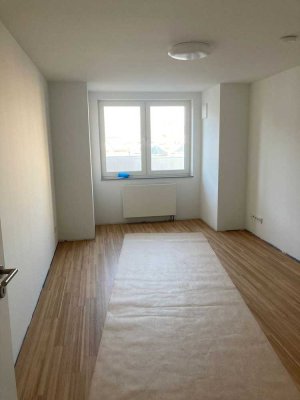 Helle 3-Zimmer Wohnung im 2. OG in Würzburg Grombühl