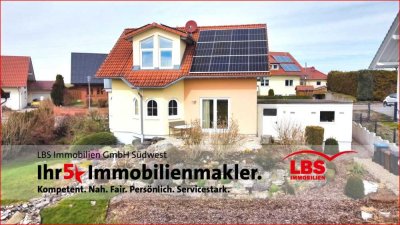 Einfamilienhaus mit neuer Photovoltaikanlage