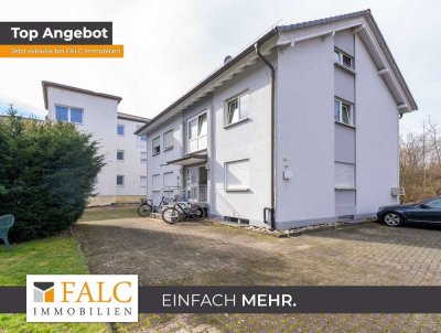 Helle Souterrain- Wohnung mit Einbauküche und eigenem Stellplatz