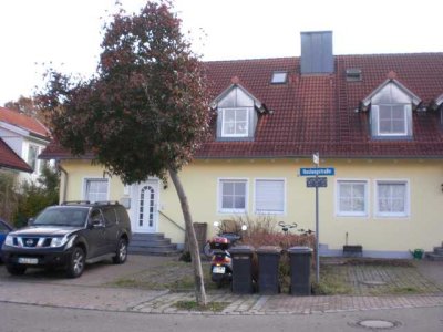 Charmante 4-Zimmer Maisonette-Wohnung mit Balkon in Hohenkammer