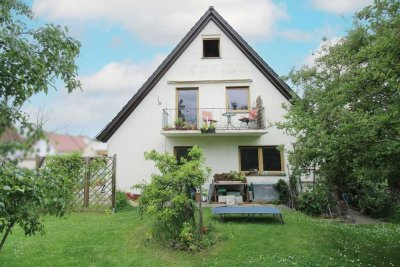EFH mit großem Garten in beliebter Lage mit eigener Zufahrt - optional Mehrgenerationenwohnen