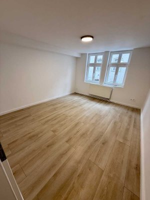 Modernes & möbliertes WG-Zimmer in zentraler Lage Marburgs