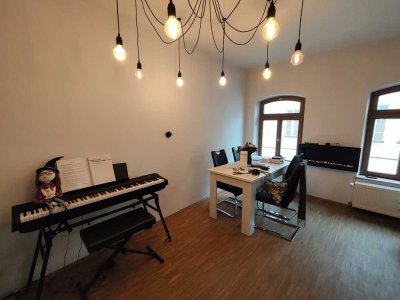 Schöne, voll möblierte 2-Zimmer-Wohnung mit Einbauküche in Stadtzentrum