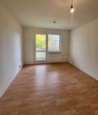 Ideale Singlewohnung für Pendler, Senioren & Studenten + Balkon + Einbauküche!