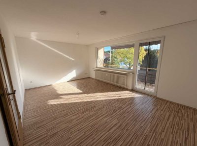 Schöne 5-Zimmerwohnung mit Balkon auf dem Sonnenberg zu vermieten!