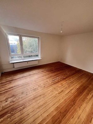 Sanierte 2 Zimmer Wohnung im Herzen von Wellingdorf.