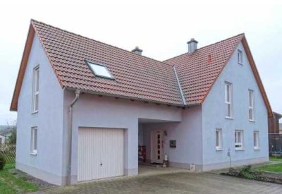 Schönes 6-Zimmer-Einfamilienhaus in Sachsen b. A.