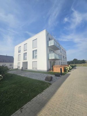 helle 4 Zimmerwohnung mit Balkon